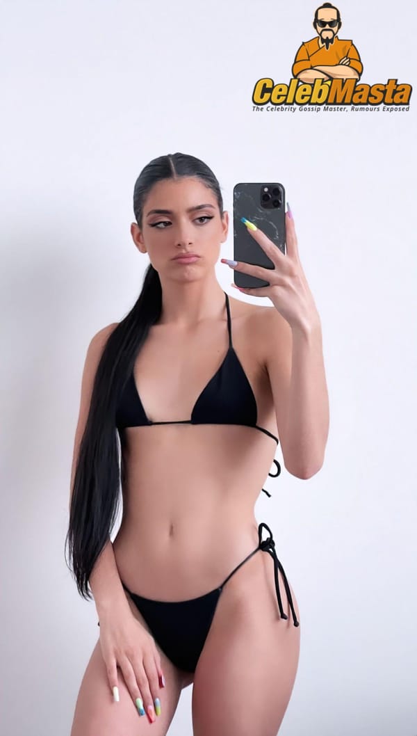 Dixie D’Amelio Tits & Ass Fake Selfie Photos photo 8
