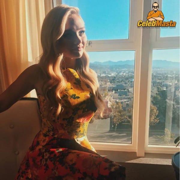 Natalie Lind Photo Collection photo 11