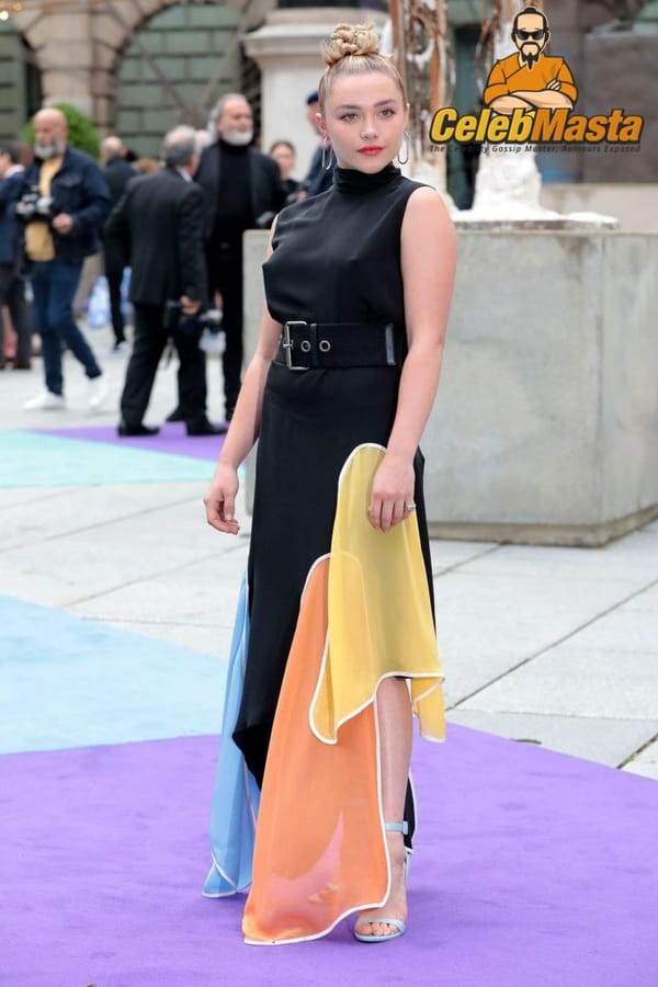 Boobs & See-Through Dress Photos photo 36