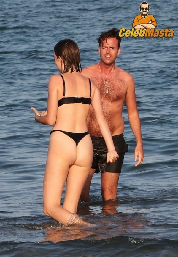 Tits and Ass Photos photo 5