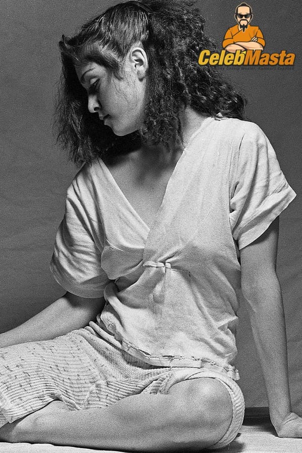 Cute Madonna Tits and Pussy Photos Collection photo 34