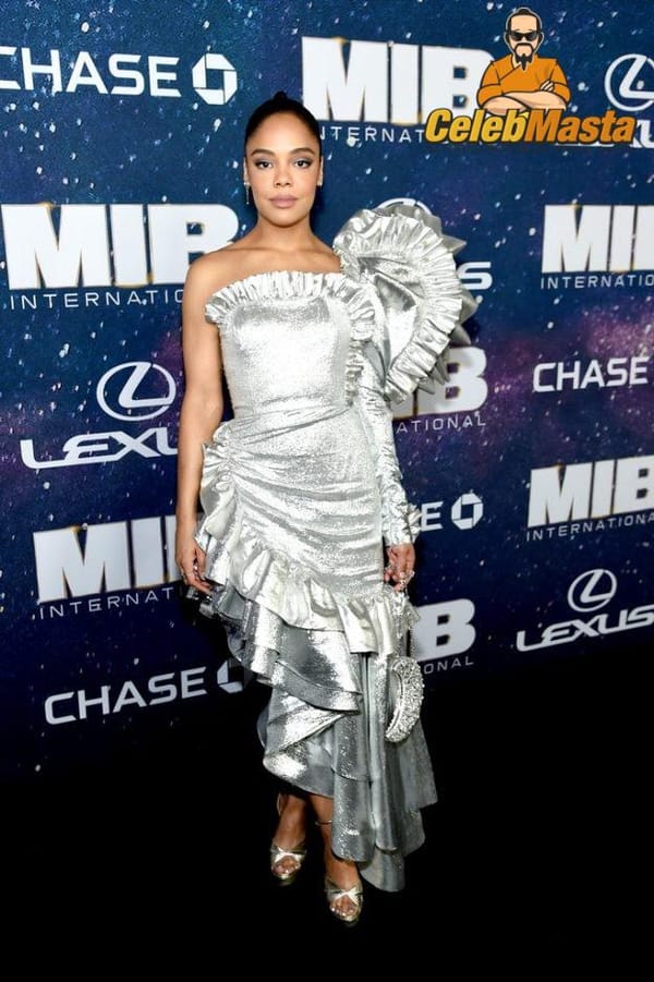 Gorgeous Tessa Thompson Red Carpet Dress Without Any Nipple-Slips Photos photo 6