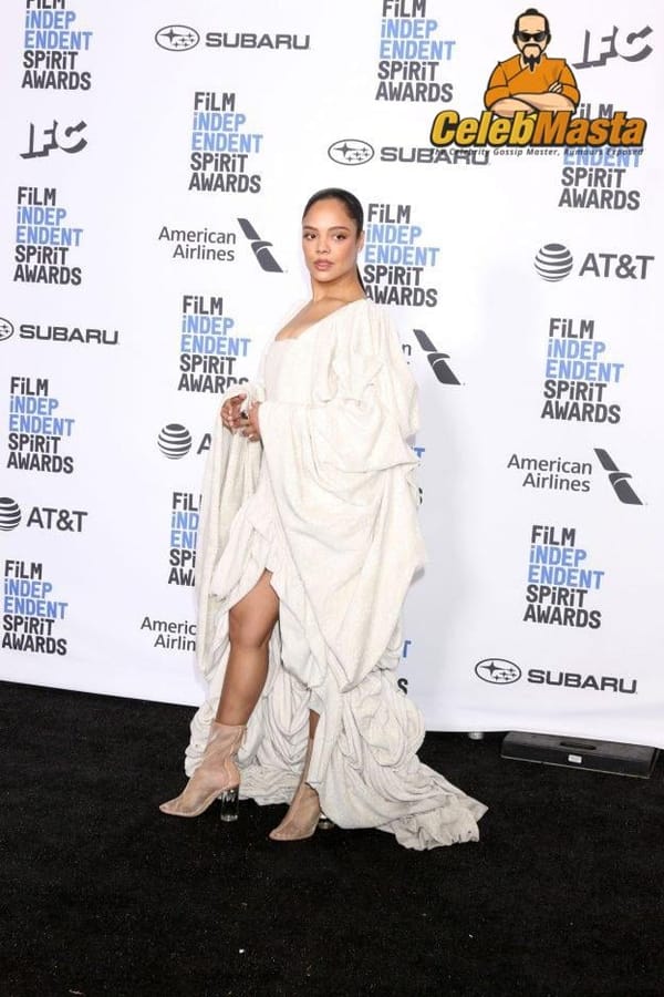 Gorgeous Tessa Thompson Red Carpet Dress Without Any Nipple-Slips Photos photo 8
