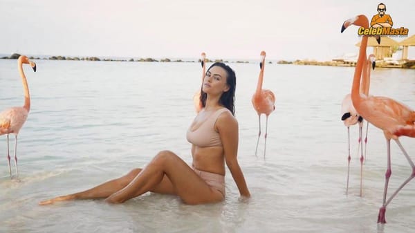 Myla Dalbesio Reveals Her Incredibly Fit Bikini Body photo 7