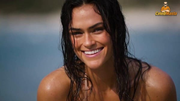 Myla Dalbesio Reveals Her Incredibly Fit Bikini Body photo 11