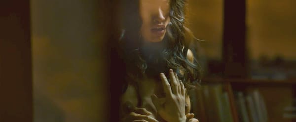 Rosario Dawson Ass & Nipples Landed photo 21