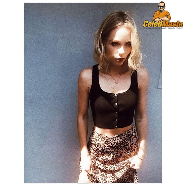 Cute Laura Vandervoort Selfies From Instagram photo 3
