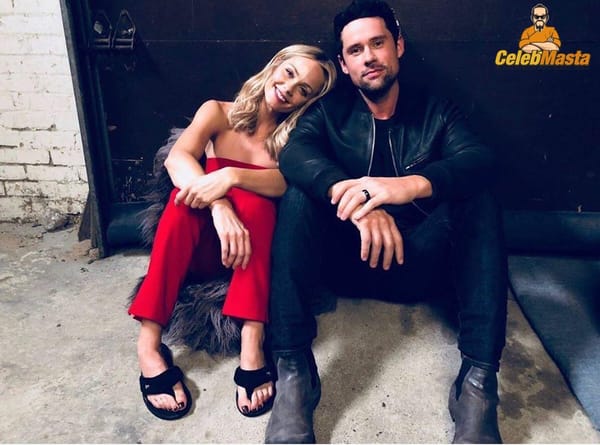 Cute Laura Vandervoort Selfies From Instagram photo 8