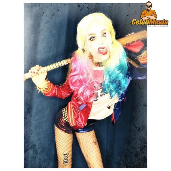 Cute Laura Vandervoort Selfies From Instagram photo 45