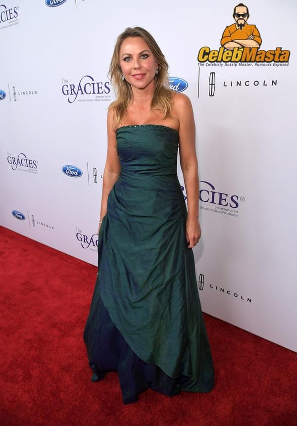Lara Logan Pics Gallery photo 7