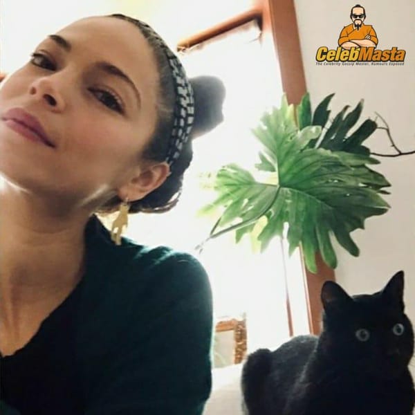 Kristin Kreuk Instagram Selfies photo 12