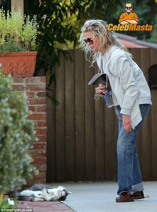 Cute Kim Basinger Paparazzi Sightings photo 5