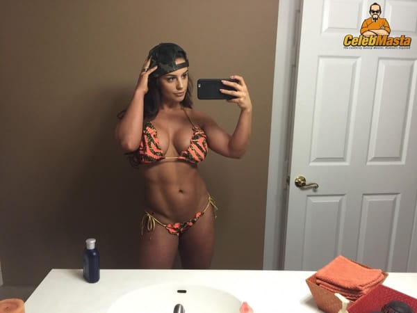 Kaitlyn (WWE) Pics Gallery photo 16