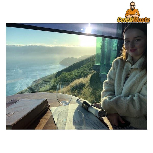 Beautiful Kaitlyn Dever Social Media Selfies photo 2