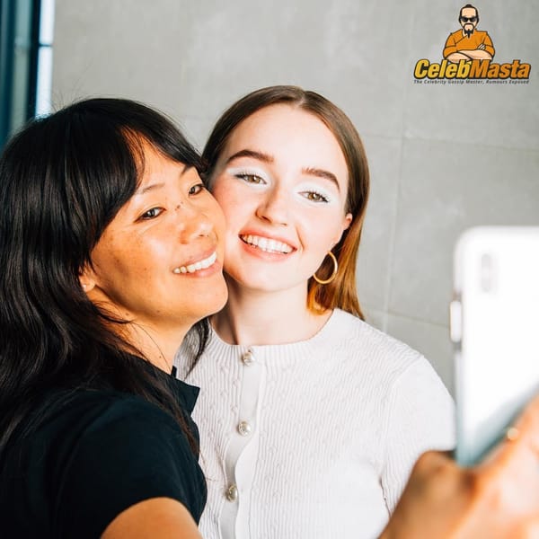 Beautiful Kaitlyn Dever Social Media Selfies photo 9