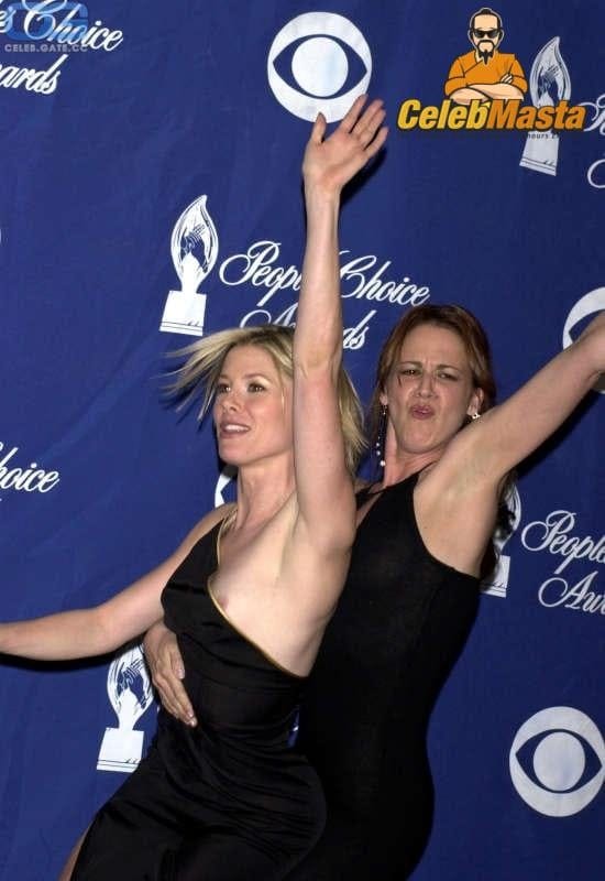 Hot Julie Bowen Nipslip Photos photo 2