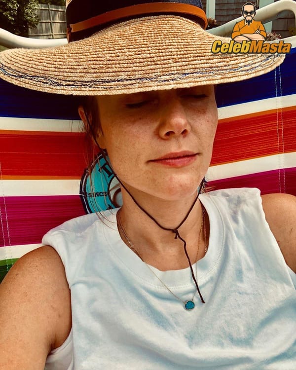 Cute Julianna Guill Selfies From Instagram photo 3