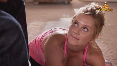 Beautiful Julianna Guill Cleavage Pictures Revealed photo 1