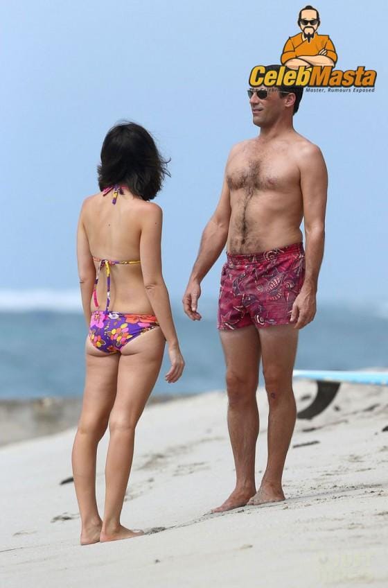 Jessica Pare Bikini Pictures Exposed photo 5