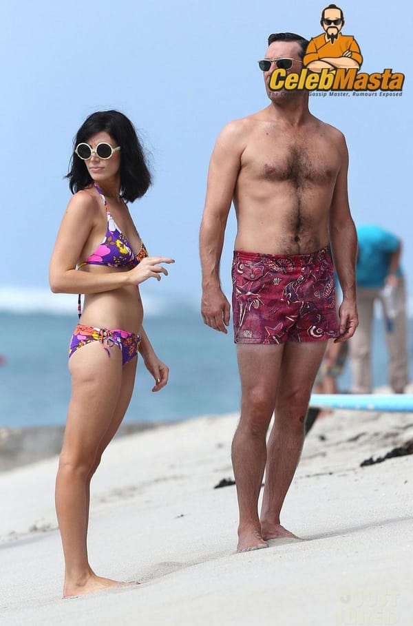 Jessica Pare Bikini Pictures Exposed photo 6