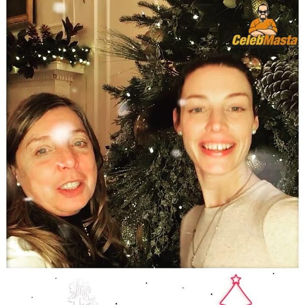 Cute Jessica Pare Selfies From Instagram photo 11