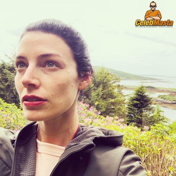 Cute Jessica Pare Selfies From Instagram photo 14