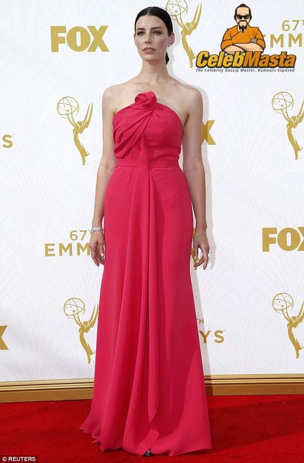 Beautiful Jessica Pare Red Carpet Photo-shoots photo 5