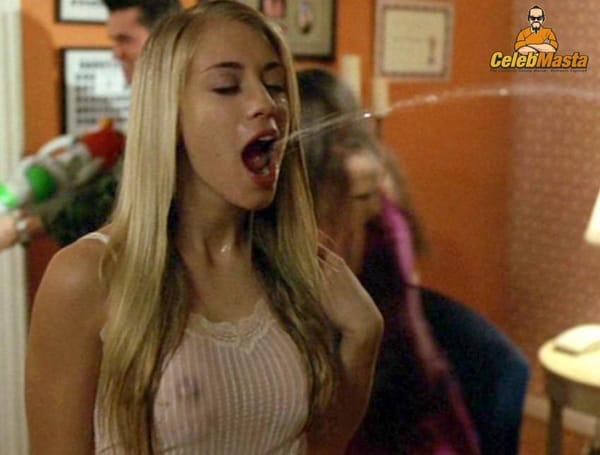 Hot Jennifer Holland Tits & Nipples Photos Exposed photo 10