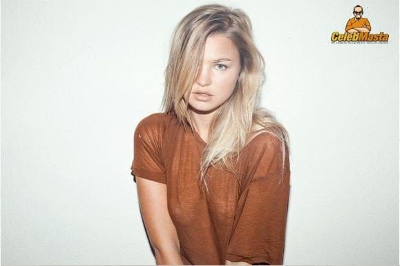 Jennifer Akerman Photo Collection photo 7
