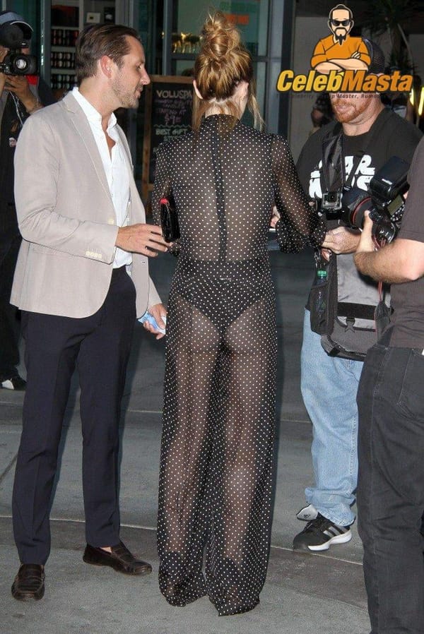 Janet Montgomery See Through & Nipples Photos photo 1