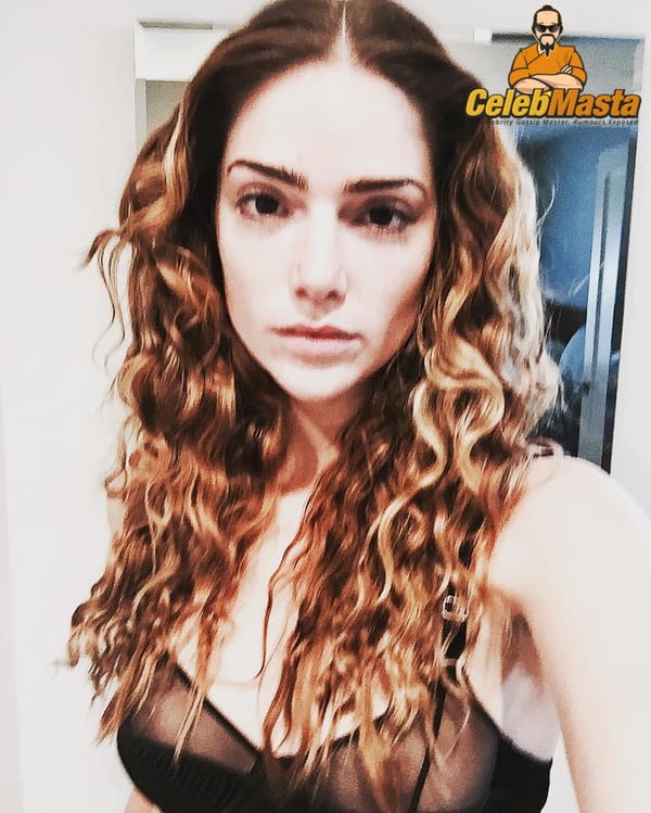 Janet Montgomery Tits & Ass Pictures Exposed photo 15