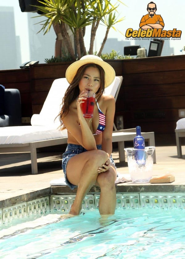 Hot Jamie Chung Cleavage & See Through Pics photo 23