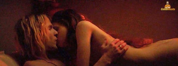 Hot India Eisley Tits & Nipples Pics Exposed photo 5