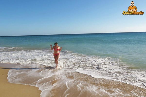 Imogen Thomas Photo Gallery photo 2