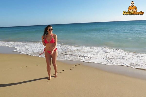 Imogen Thomas Photo Gallery photo 7
