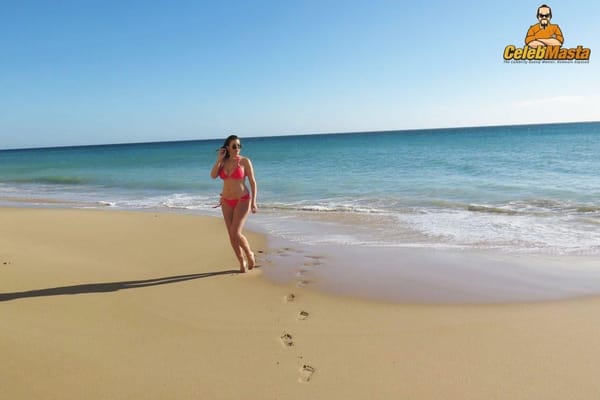 Imogen Thomas Photo Gallery photo 12