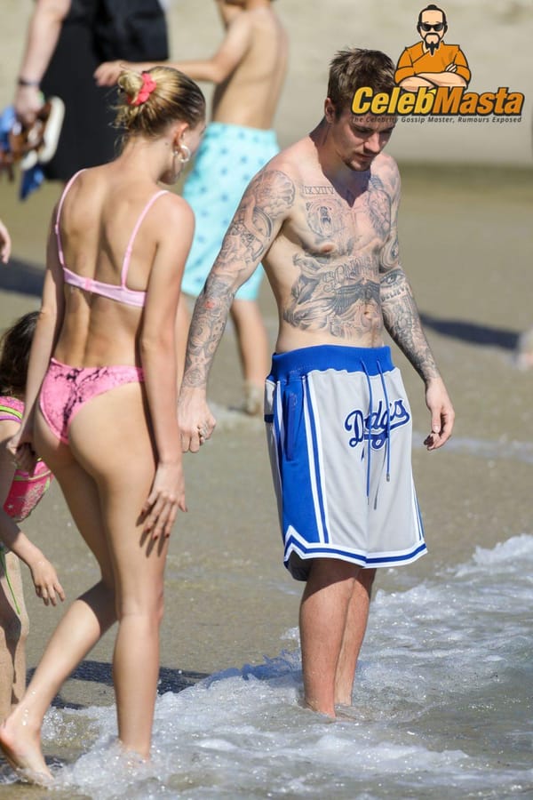 Hailey Baldwin Ass in Bikini Vacation Pictures Surfaced photo 27