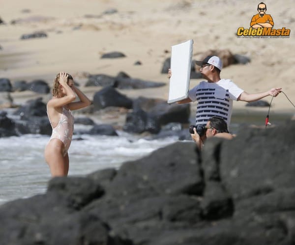 Hailey Baldwin Wedgie Bikini Exposing Nipples Pics photo 35