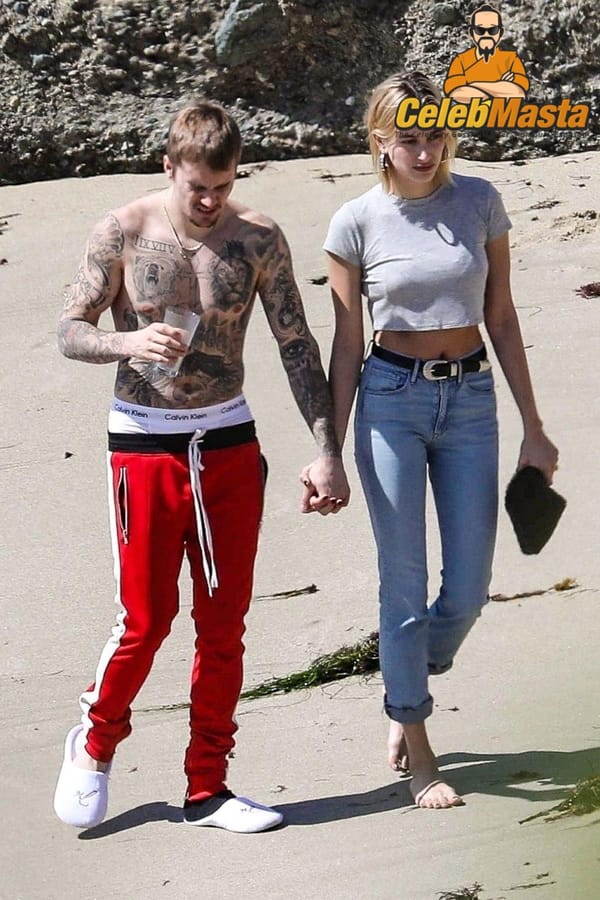 Homemade Selfies Of Hailey Baldwin At Pool Party photo 19