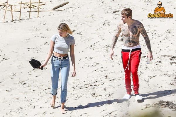 Homemade Selfies Of Hailey Baldwin At Pool Party photo 36