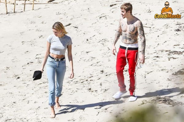 Homemade Selfies Of Hailey Baldwin At Pool Party photo 37