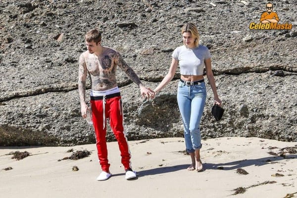 Homemade Selfies Of Hailey Baldwin At Pool Party photo 43
