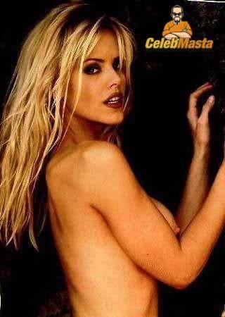 Vacation Photos Caught by Paparazzi of Gena Lee Nolin Exposing Her Self in Topless Bikini photo 20