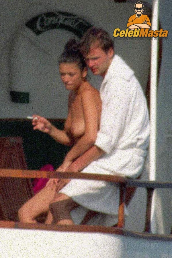 Vacation Photos of Catherine Zeta-Jones Caught by Paparazzi photo 3