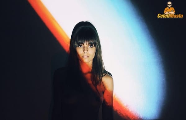 Random Paparazzi & See Through Photos of Caitlin Stasey photo 7