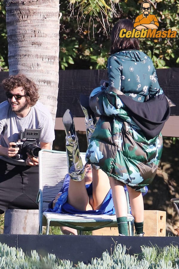 Bella Hadid Pussy on Beach Chair photo 9
