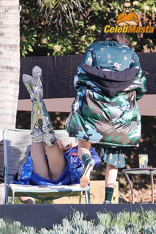 Bella Hadid Pussy on Beach Chair photo 14