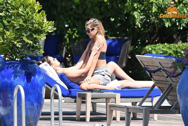 Private Bella Hadid Vacation Pics photo 8