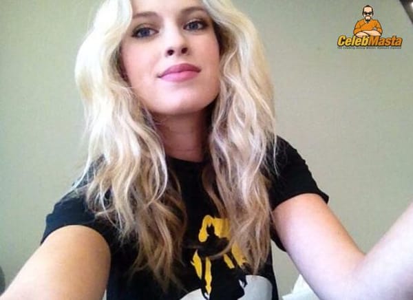 Barbara Dunkelman Tits & Cleavage Pics Exposed photo 5
