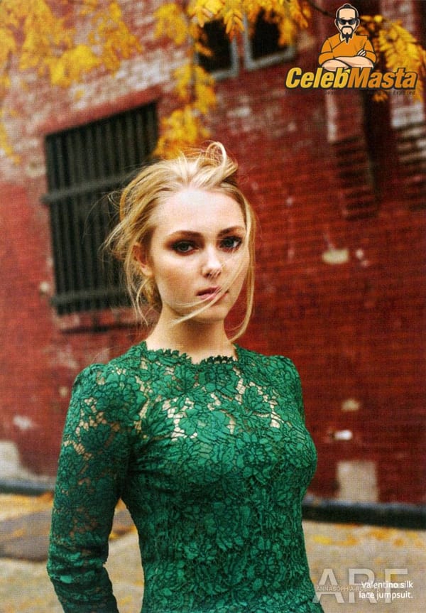 AnnaSophia Robb Up-Skirt Pictures photo 56